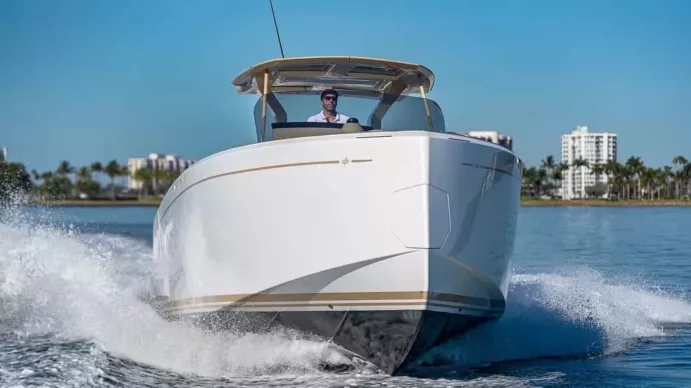 38 FEET - PARDO with Twins 300hp Mercury - Image 5
