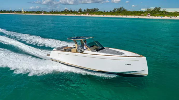 38 FEET - PARDO with Twins 300hp Mercury - Image 11