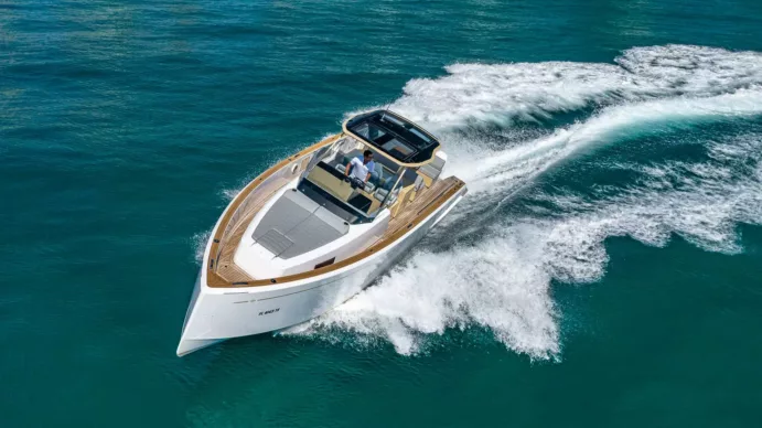 38 FEET - PARDO with Twins 300hp Mercury - Image 19