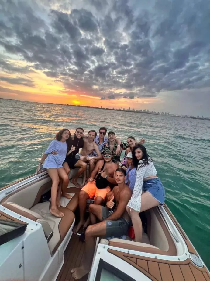Celebrity Homes, Miami Skyline (3 hours) - Image 10