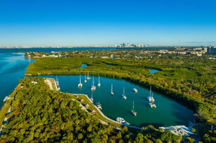 Miami Waterfront Restaurant Dock & Dine - Image 3