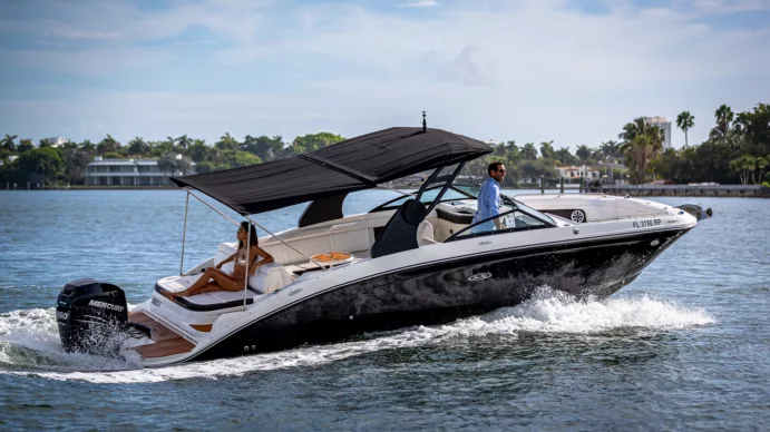 28 FEET - Sea Ray with 350HP