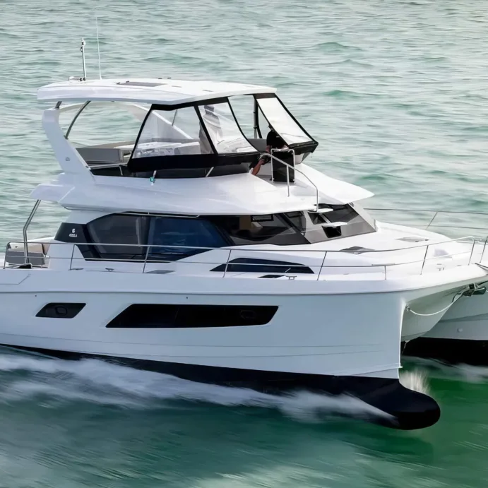 44 FEET - AQUILA POWER CATAMARAN - Twin 320Hp